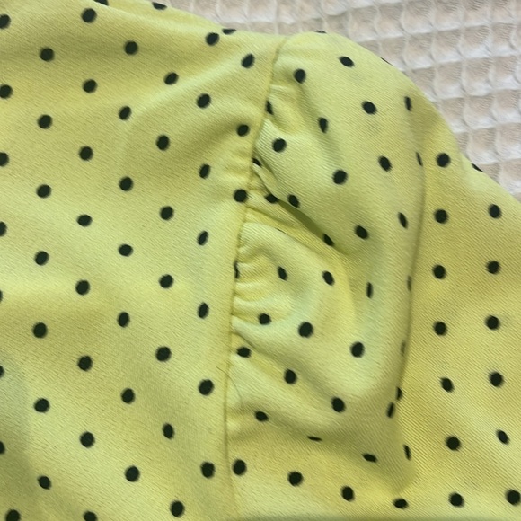 Women’s short sleeved top with polka dots - Picture 8 of 8